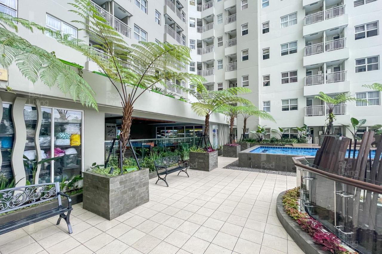 Redliving Apartemen Parahyangan Residence - Anton Rooms Bandung Exterior photo