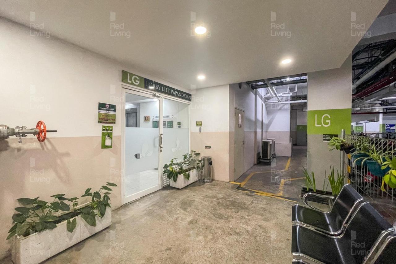 Redliving Apartemen Parahyangan Residence - Anton Rooms Bandung Exterior photo